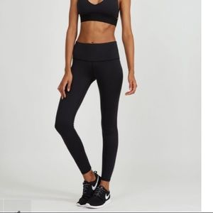 Noli / Black Line 7/8 leggings
